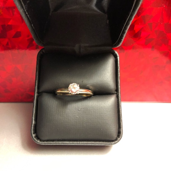 FLASH SALE 🌺🌺 14k gold round diamond engagement ring is approx. .45ct - Picture 11 of 14